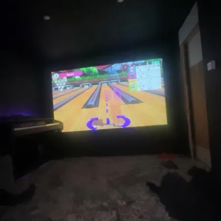 Cinema Guest house *