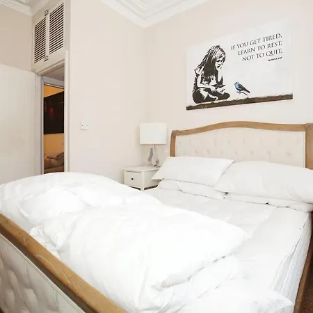 Cozy 2br Flat Sleeps 3 Apartment *