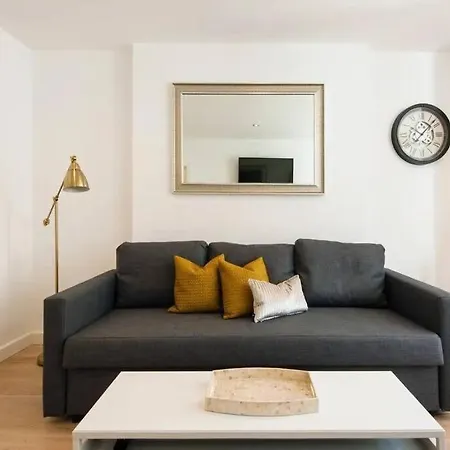 Cozy 1 Bedroom In Notting Hill Apartment