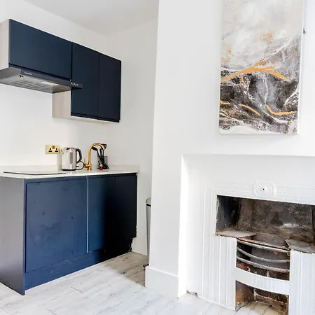 Hanbury Apartment *