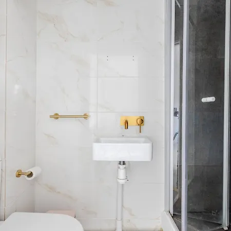 Apartment Hanbury London