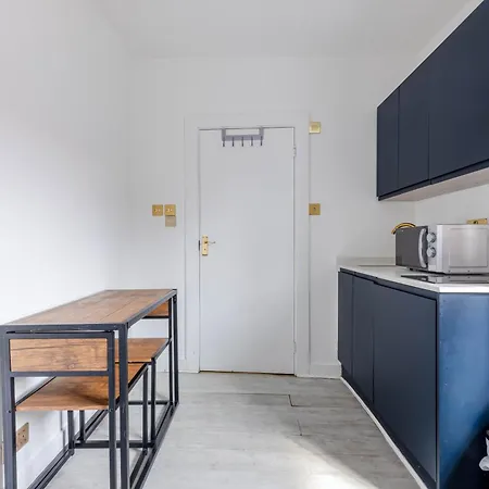 Hanbury Apartment *
