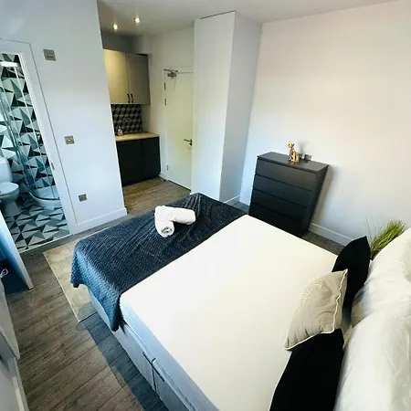 Sw18 Great Location Perfect For Tourist London