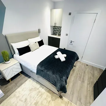 Sw18 Great Location Perfect For Tourist London