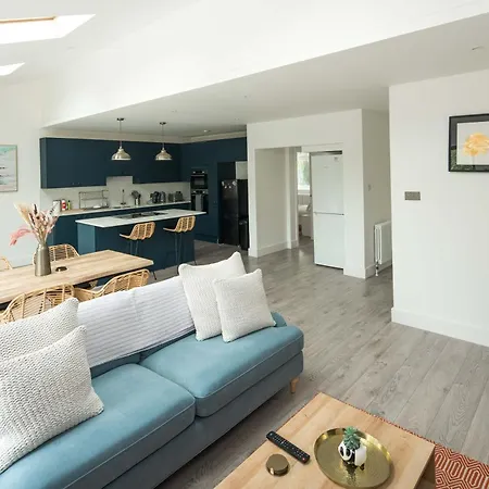 Private In Modern And Stylish House Guest house