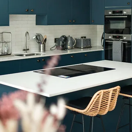 Guest house Private In Modern And Stylish House *