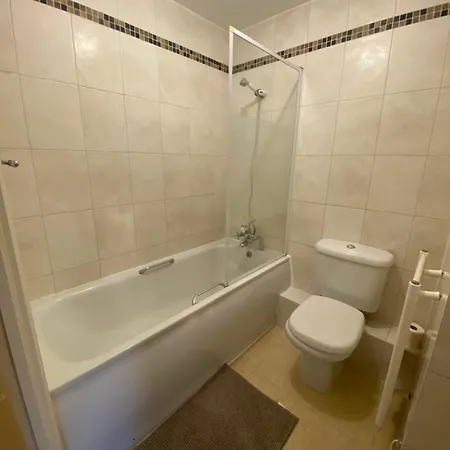Appartamento 2 Bedroom Flat In Riverside West