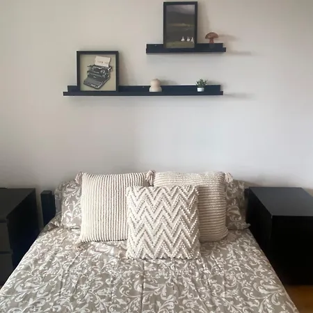 2 Bedroom Flat In Riverside West *