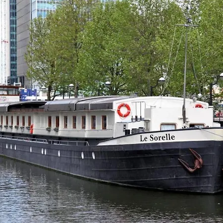 Botel Le Sorelle London