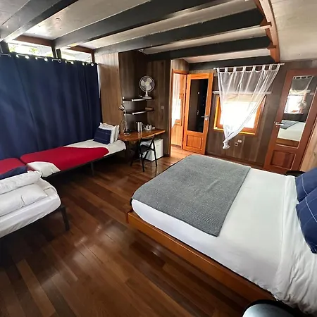Le Sorelle Botel London