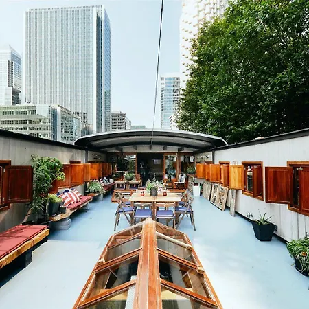 Le Sorelle Botel London