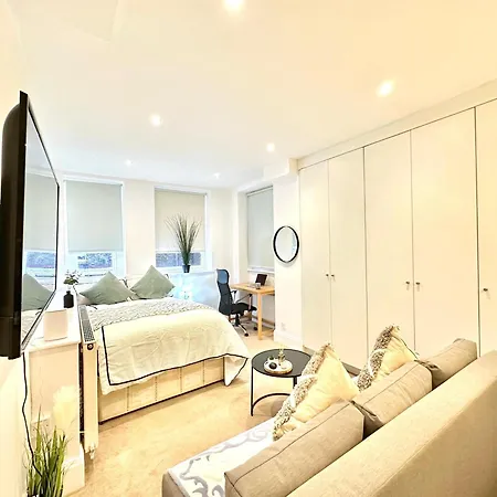 Beautiful Studio Baker Street London