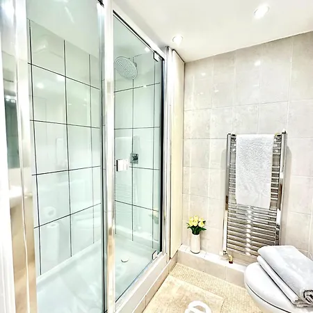 Beautiful Studio Baker Street London