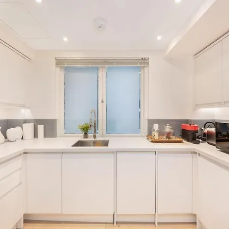 Luxury Knightsbridge - Next To Harrods Apartment *