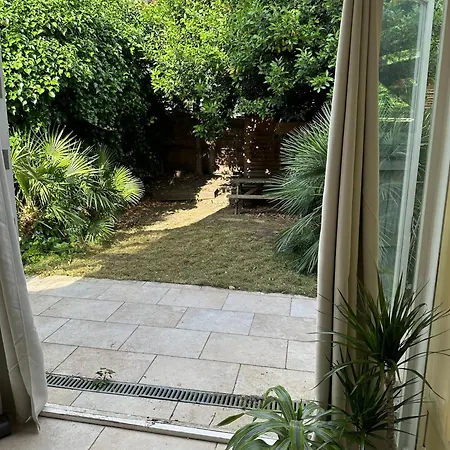 Apartment Modern, Spacious 1 Bedroom Garden Flat Sw18 London