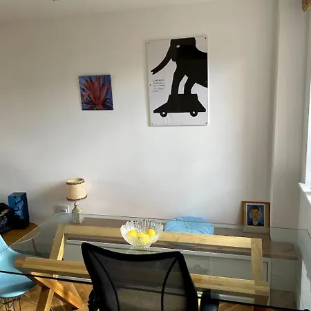 Apartment Idyllic Flat Over River Lea London