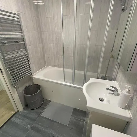 Wembley Stunning Modern Apartment