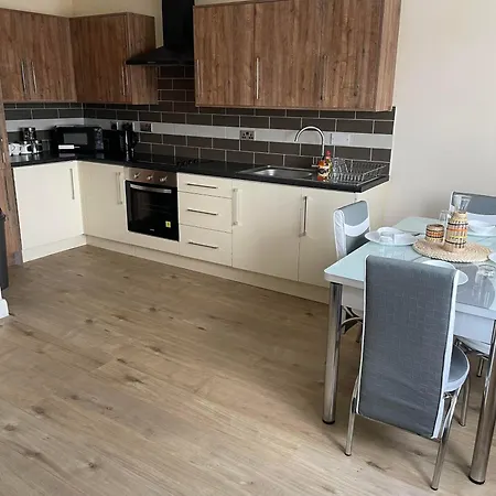 Wembley Stunning Modern *