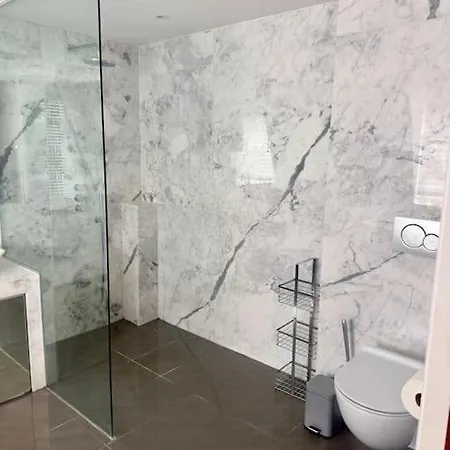 アパート Penthouse 3bed3bath *