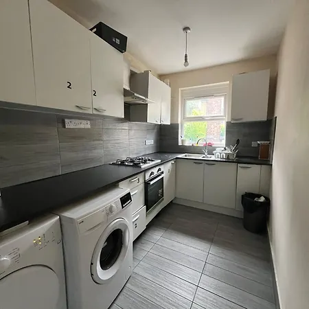 Flats Near Seven Sisters Apartment *