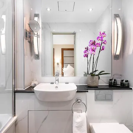 Gem Langham Court 4*