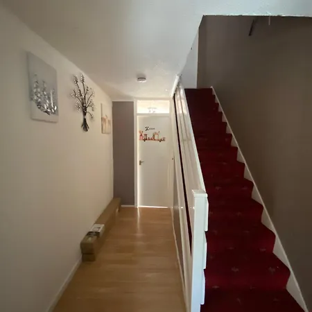Sariyu Space Barking Guest house