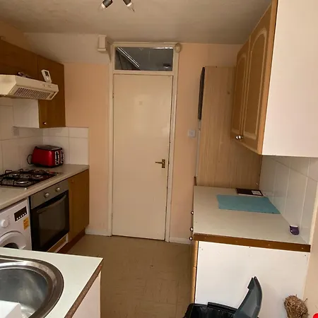 Sariyu Space Barking Guest house Barking (Greater London)