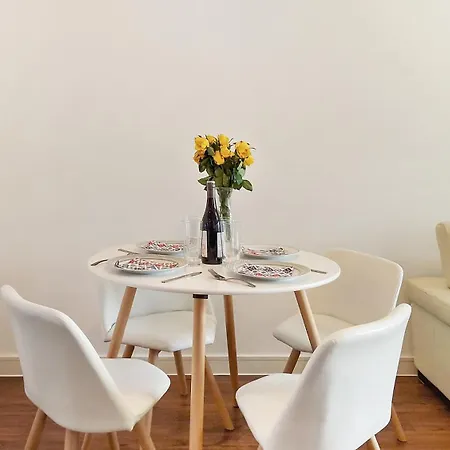 Excel Centre 2 Bedroom Flat In East * London
