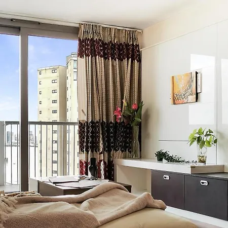 Apartment Excel Centre 2 Bedroom Flat In East