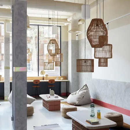 Bermonds Locke, Tower Bridge 4*