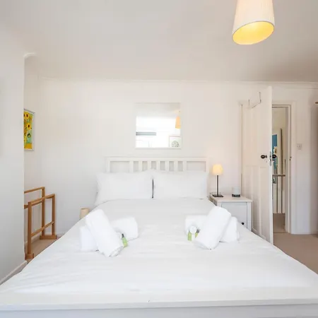 Holiday home Pass The Keys Stylishly Designed Townhouse - Garden Oasis *