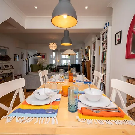 Holiday home Pass The Keys Stylishly Designed Townhouse - Garden Oasis *