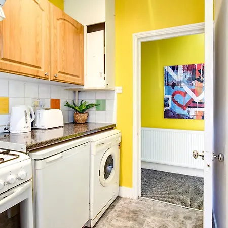 1 Bedroom & Livingroom Oxford Street In Central * London