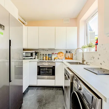 Peaceful 1br Flat, 3min Tube, Nw, Close To Wembley Holiday home *