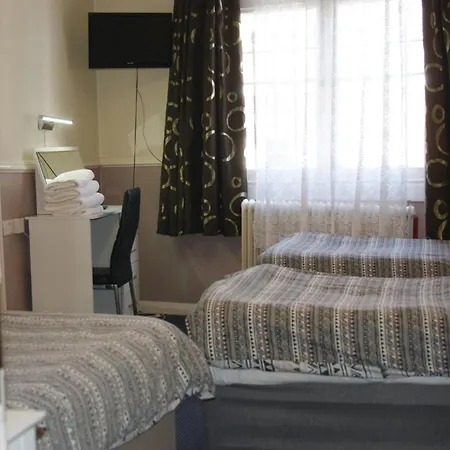 Stanley House Hotel 2*