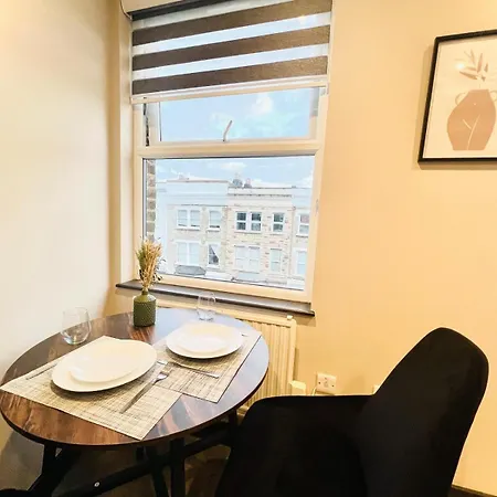 Luxury Flats, Location For Tourists * ロンドン