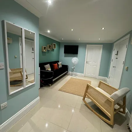 One Bedroom Flat Park Avenue