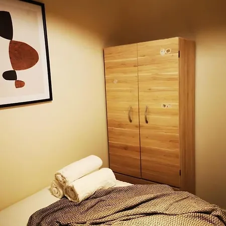 Affittacamere Cozy Near O2 Arena *