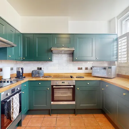 The Vicarage Tooting, Sw17 Guest house *