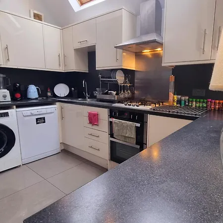 Big Double Room, 20 Mins To *