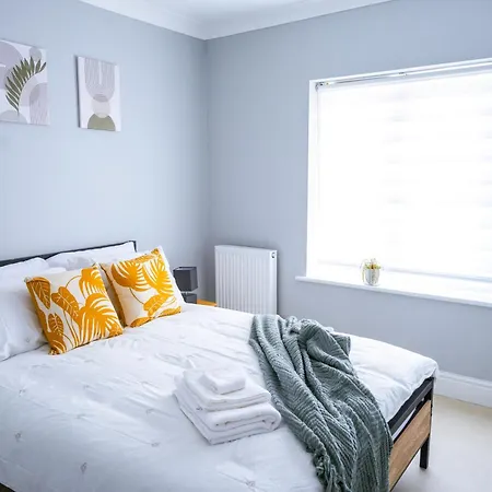 Appartamento 2 Bedroom 2 Bath Ensuite With Gated Parking