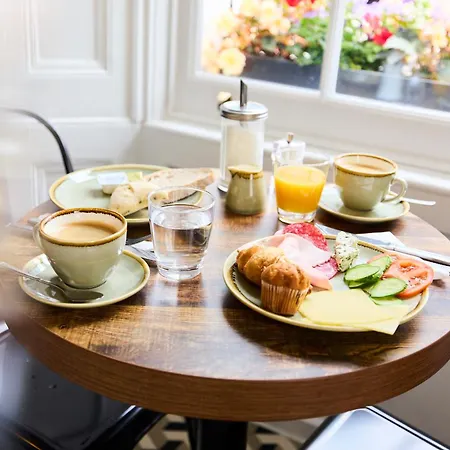 William Hotel London