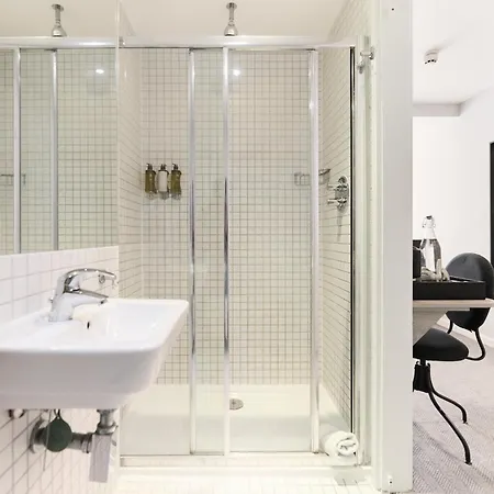 William 3* London