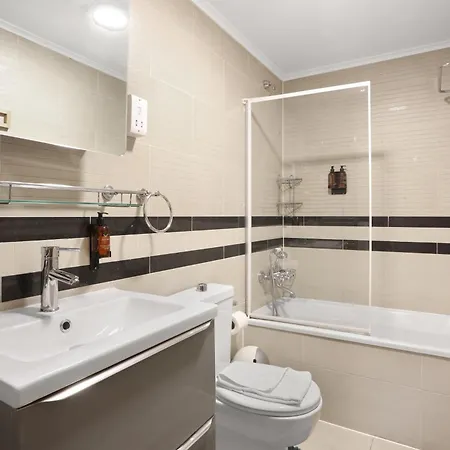 Spacious 2 Bedroom Flat Near Hyde Park By Beiroom London