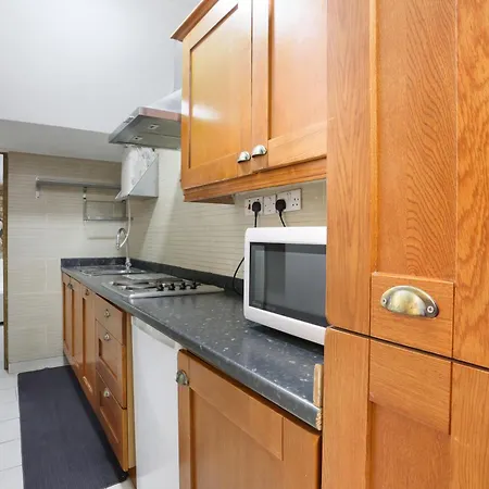 Spacious 2 Bedroom Flat Near Hyde Park By Beiroom * London