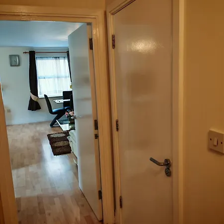 Spacious & Cosy Double And Single Bedrooms Close To & Colindale Tube Stations * Hendon