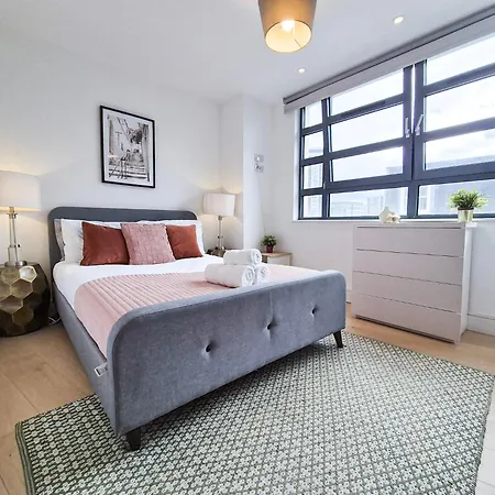 Modern & 3bedroom Flat With Pvt Balcony Steps From Regent's Park *