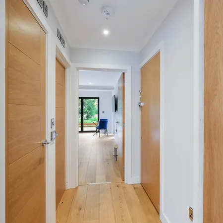 The Concord Modern 1 Bedroom *