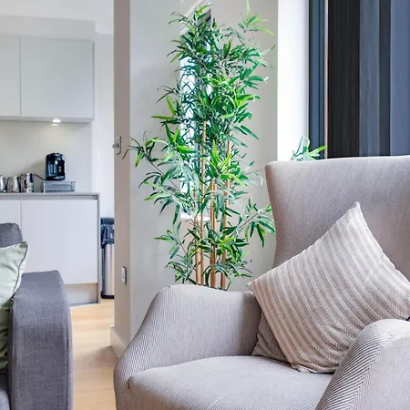 The Concord Modern 1 Bedroom Apartment Brentford