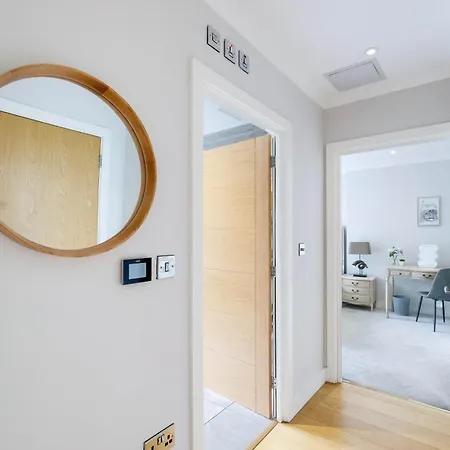 The Concord Modern 1 Bedroom *